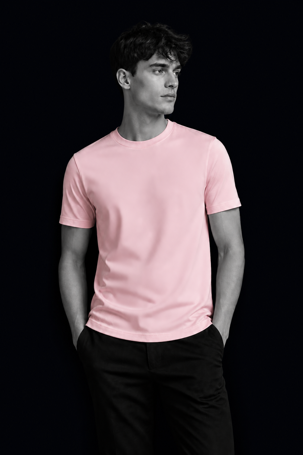 Editorial T-Shirt Pima Rosa Bebê em preto e branco